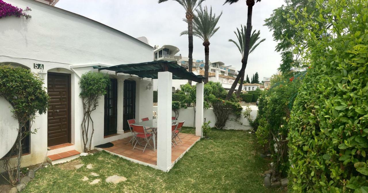 Sunny Garden Apartment Estepona Exterior photo